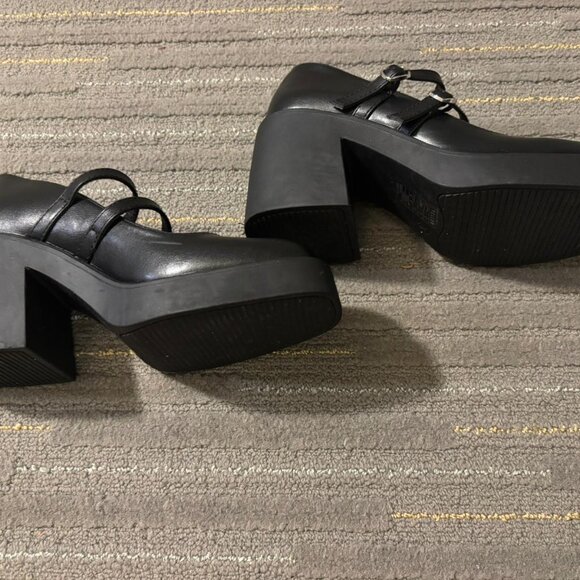 Womens Monroe Pump Size 7 Brand Yellow - Picture 4 of 5